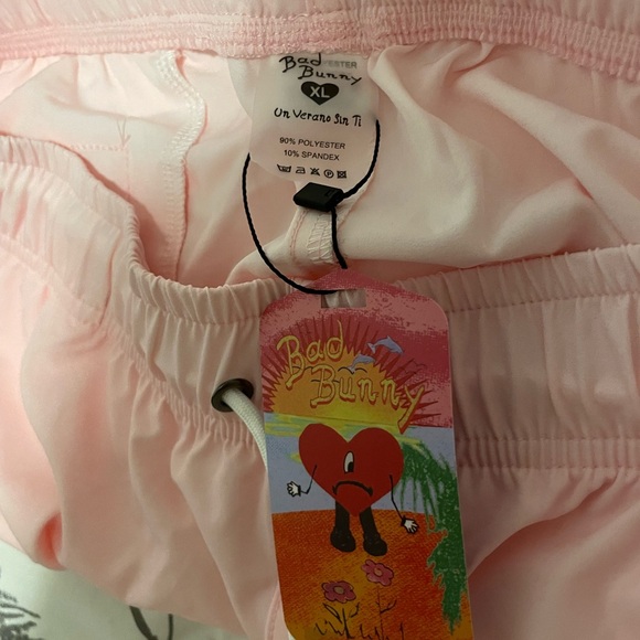 Bad Bunny Un Verano Sin Ti swimming trunks - Picture 5 of 5